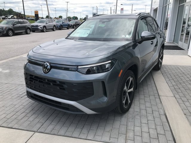 New 2026 Platinum Gray Metallic Volkswagen SE image 4