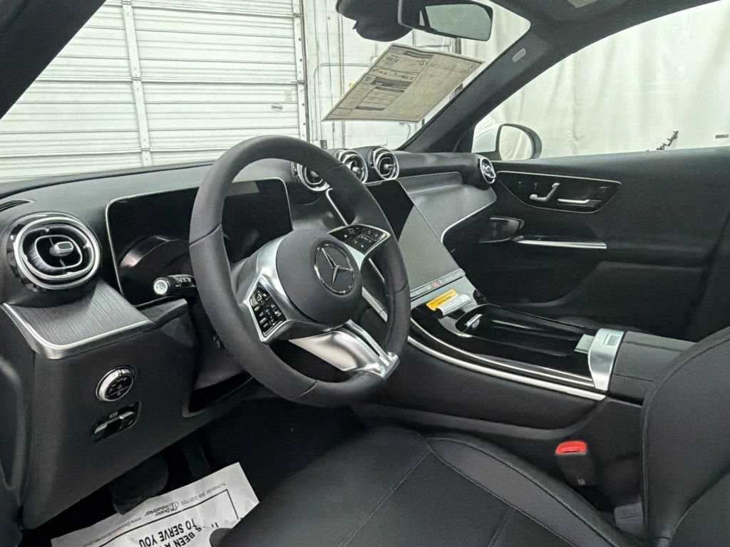New 2027 Polar White Mercedes-Benz GLC 300 image 44