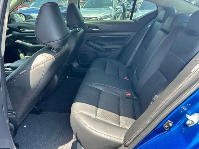 Used 2025 Blue Nissan 2.5 SR image 18