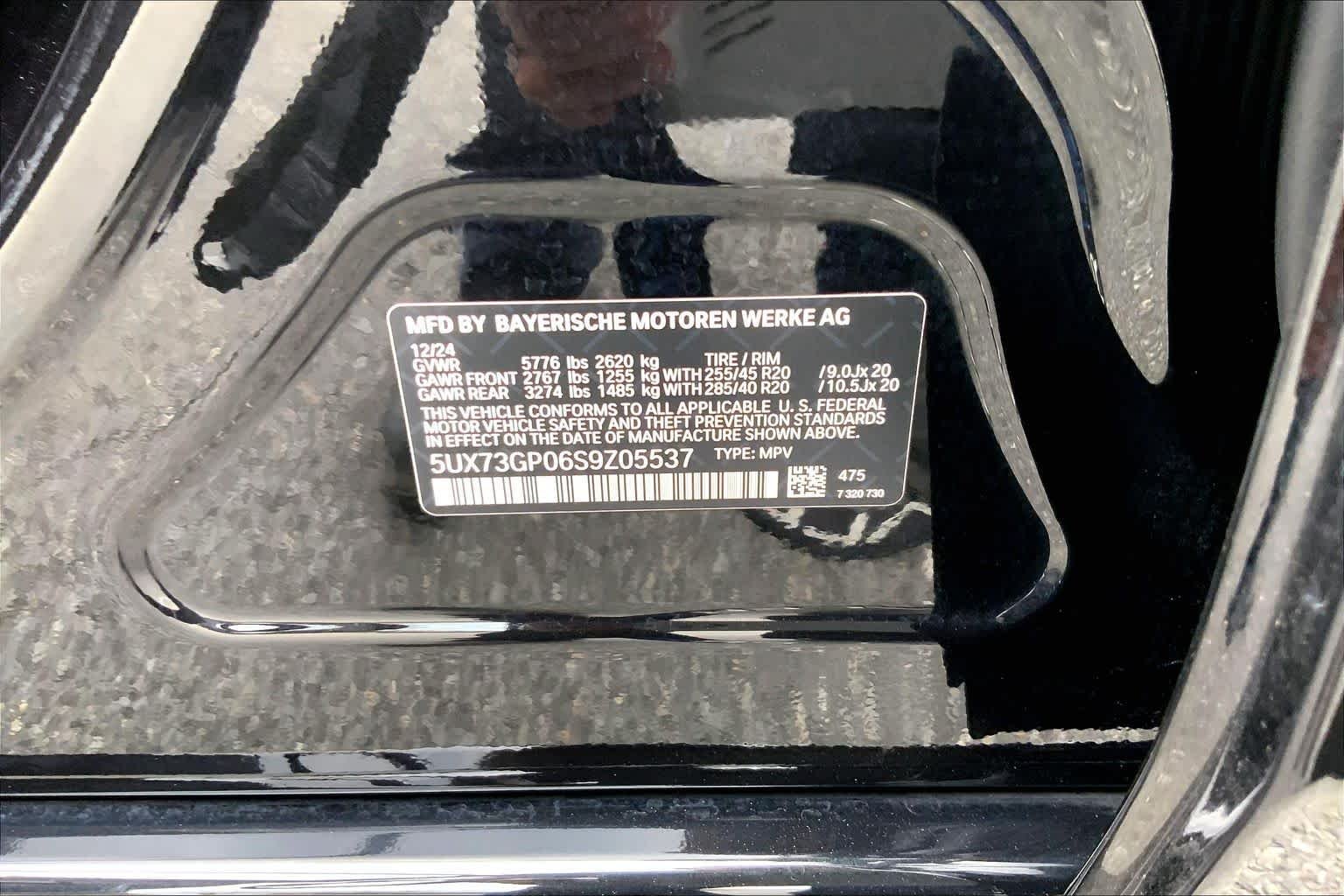 Certified Used 2025 Black Sapphire Metallic BMW M50 xDrive image 33