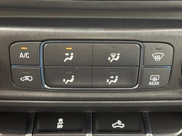 Used 2018 Red Chevrolet Custom image 23