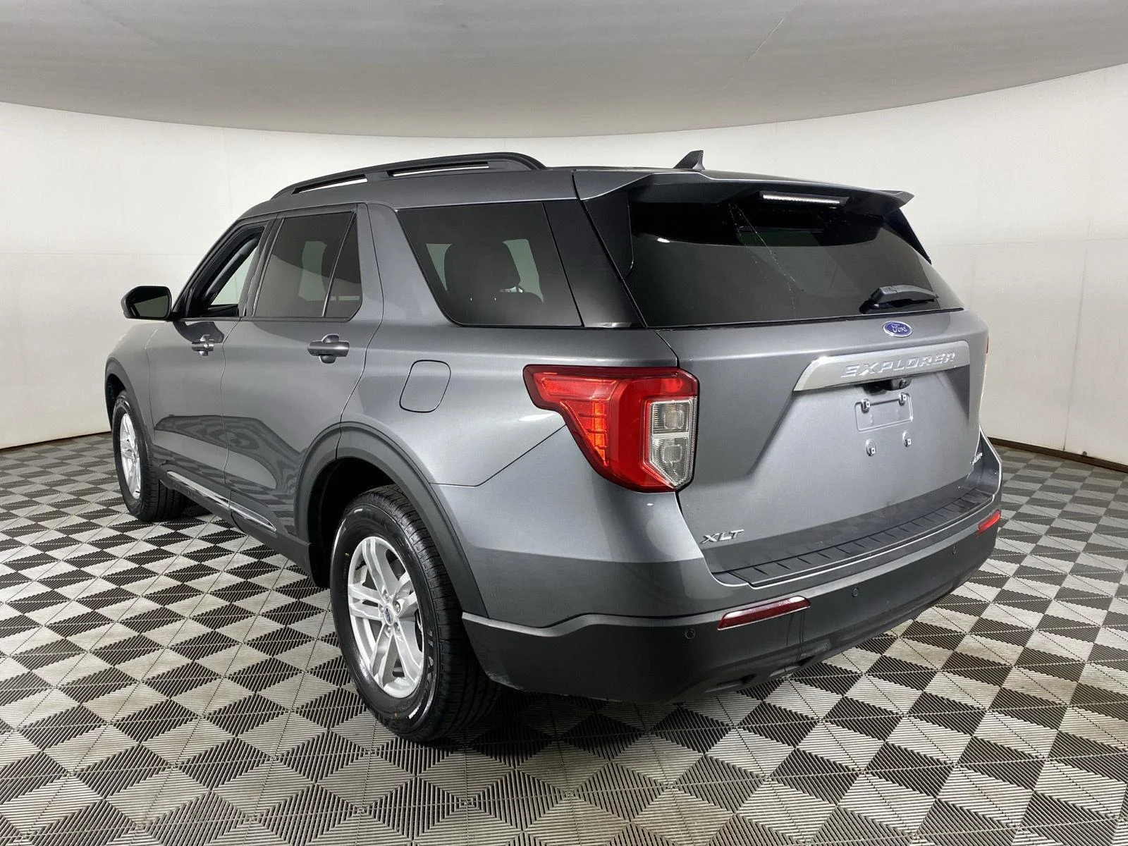 Used 2024 Carbonized Gray Ford XLT image 15