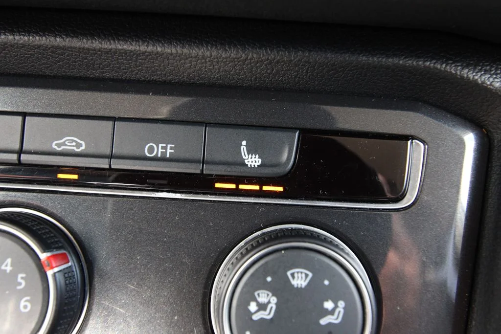 Used 2024  Volkswagen 2.0T Wolfsburg Edition image 13