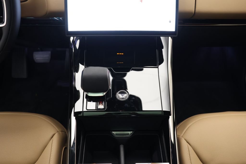 New 2026 Santorini Black LAND ROVER SE image 23