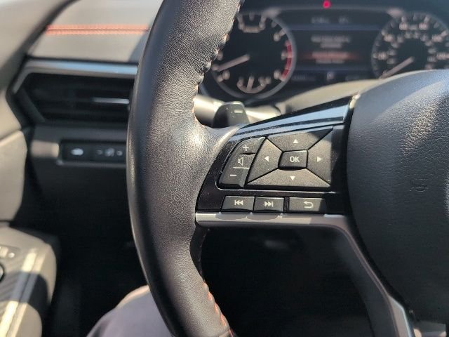 Used 2020 White Nissan 2.5 SR image 8