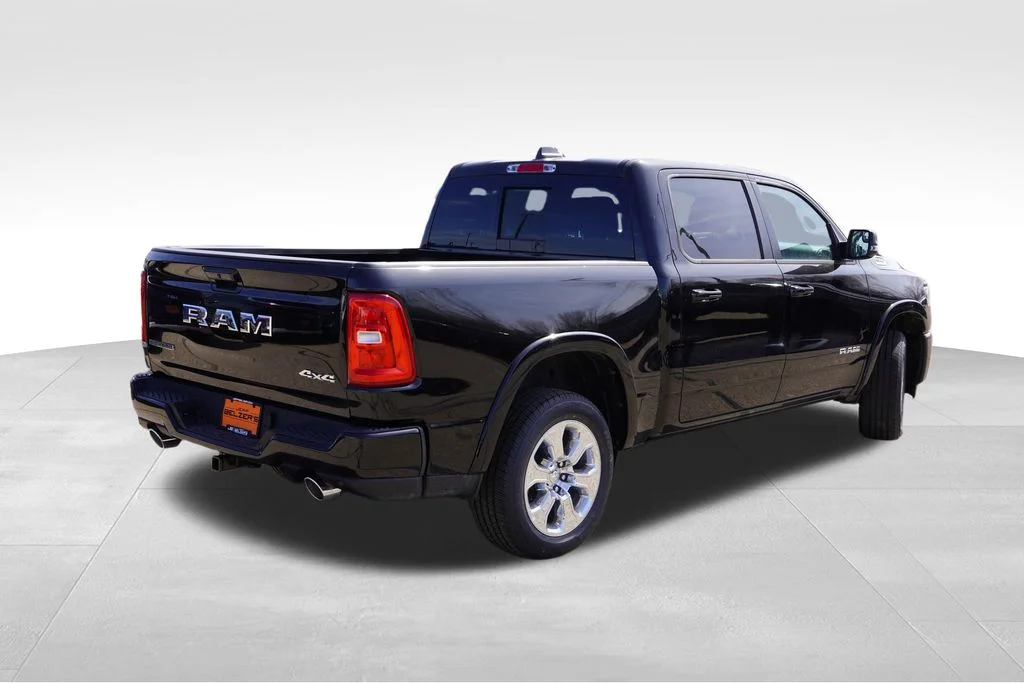 New 2026 Diamond Black Crystal Pearl-Coat Exterior Paint RAM Big Horn image 4
