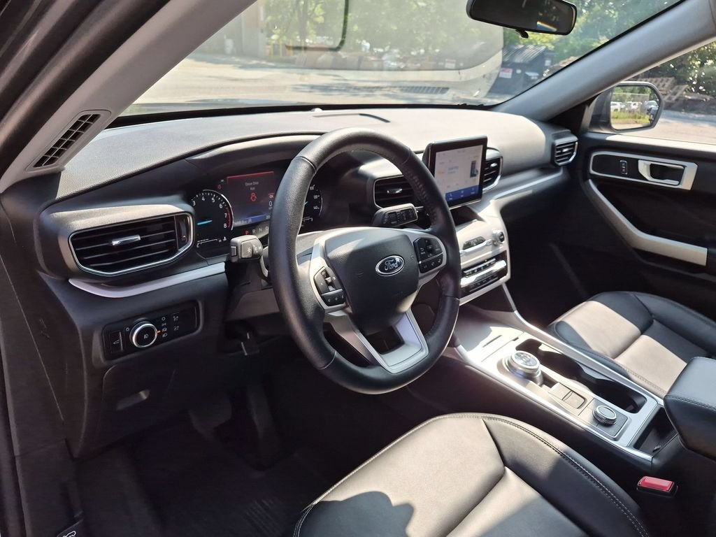 Used 2023 Gray Ford XLT image 14