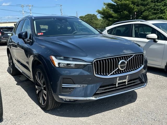 2023 Volvo XC60 B5 Plus Bright Theme AWD's photo