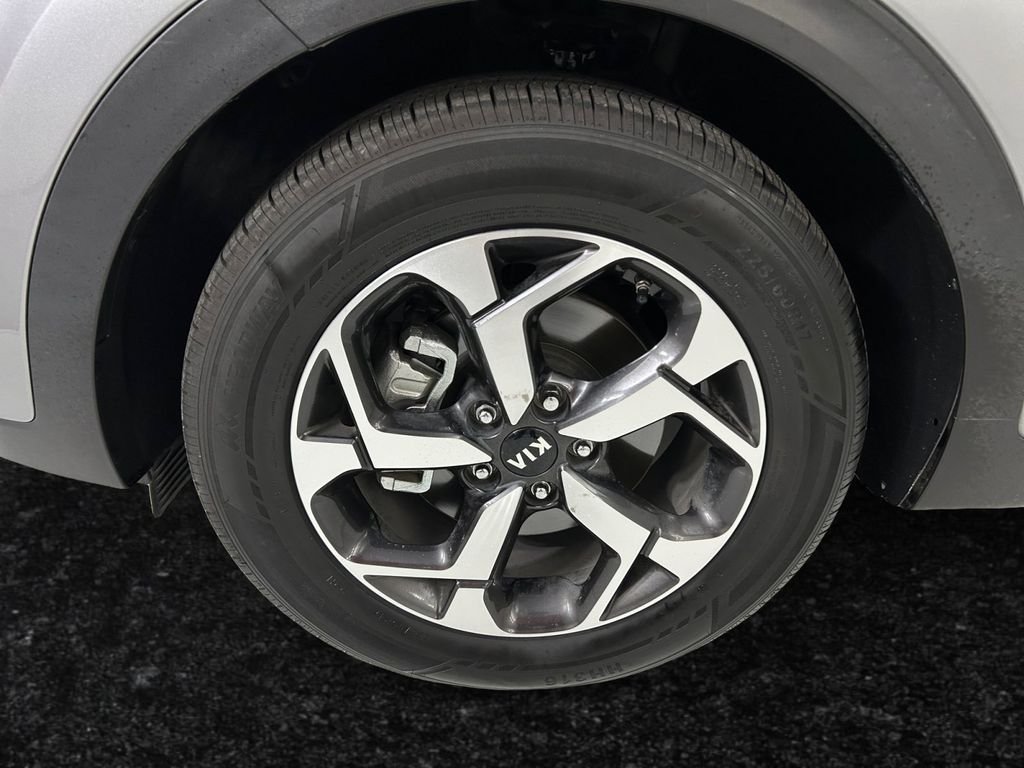 Used 2022 Gray Kia LX image 24