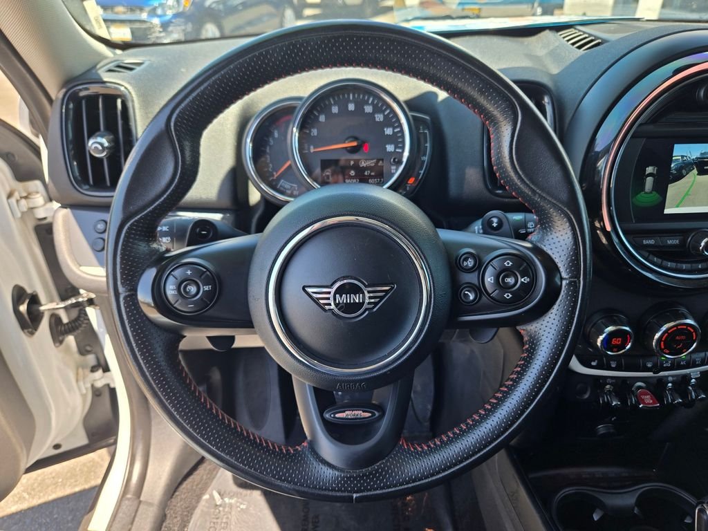 Used 2020 White MINI Signature image 20
