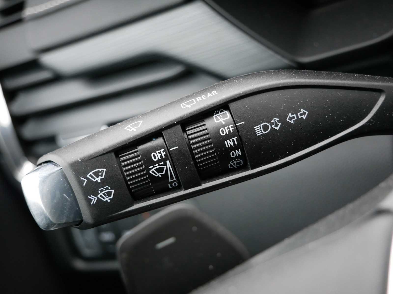 2026 GMC Acadia Elevation - Photo 24