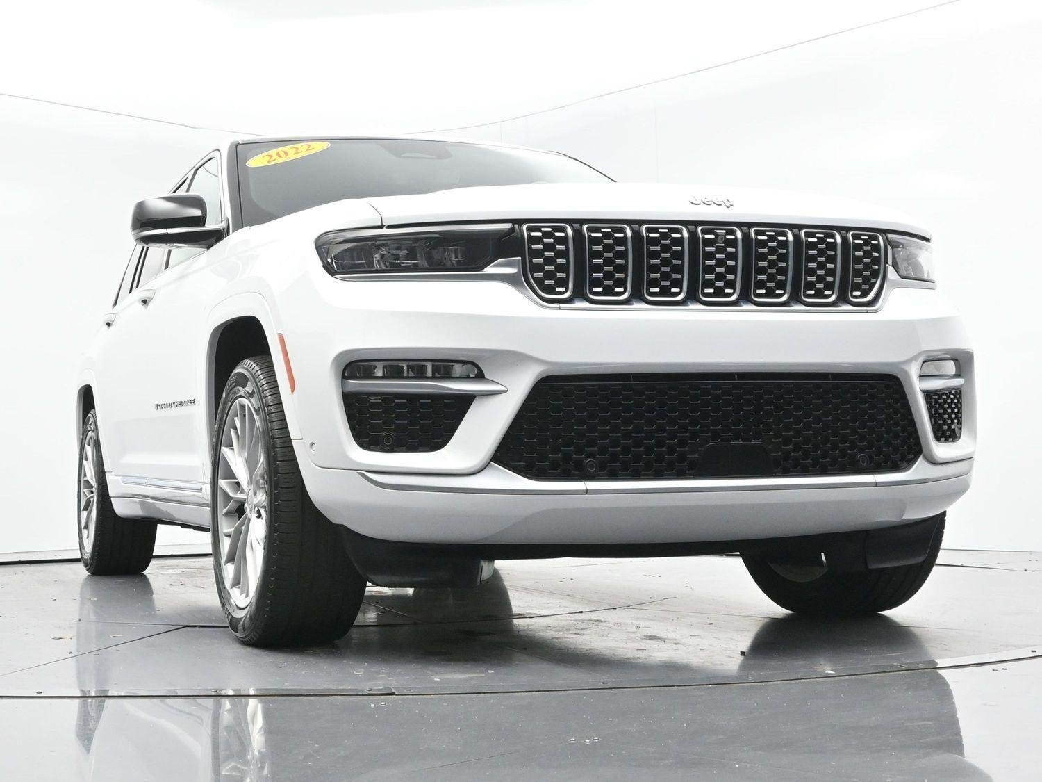 Used 2022 White Jeep Summit image 51