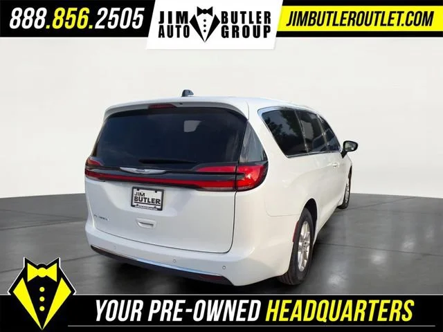 Used 2024  Chrysler Touring L image 25