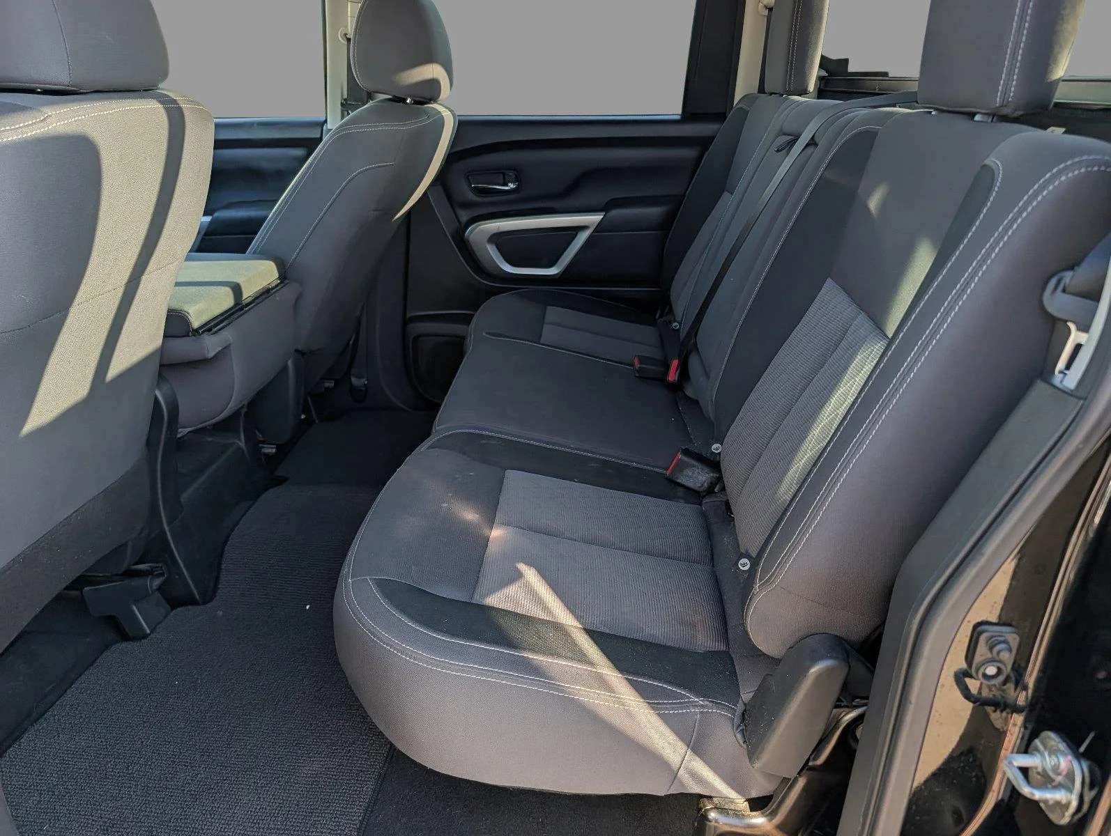 Used 2022 Super Black Nissan SV image 31