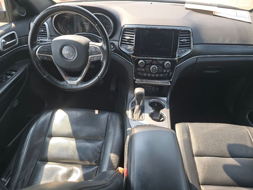 Used 2020 Velvet Jeep Limited image 23