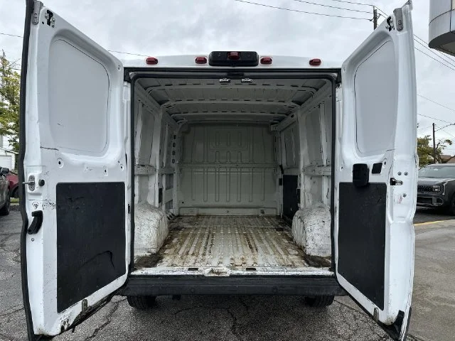 Used 2021 White Ram Low Roof image 28