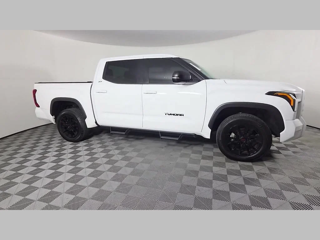 Used 2024 Ice Toyota SR5 image 35