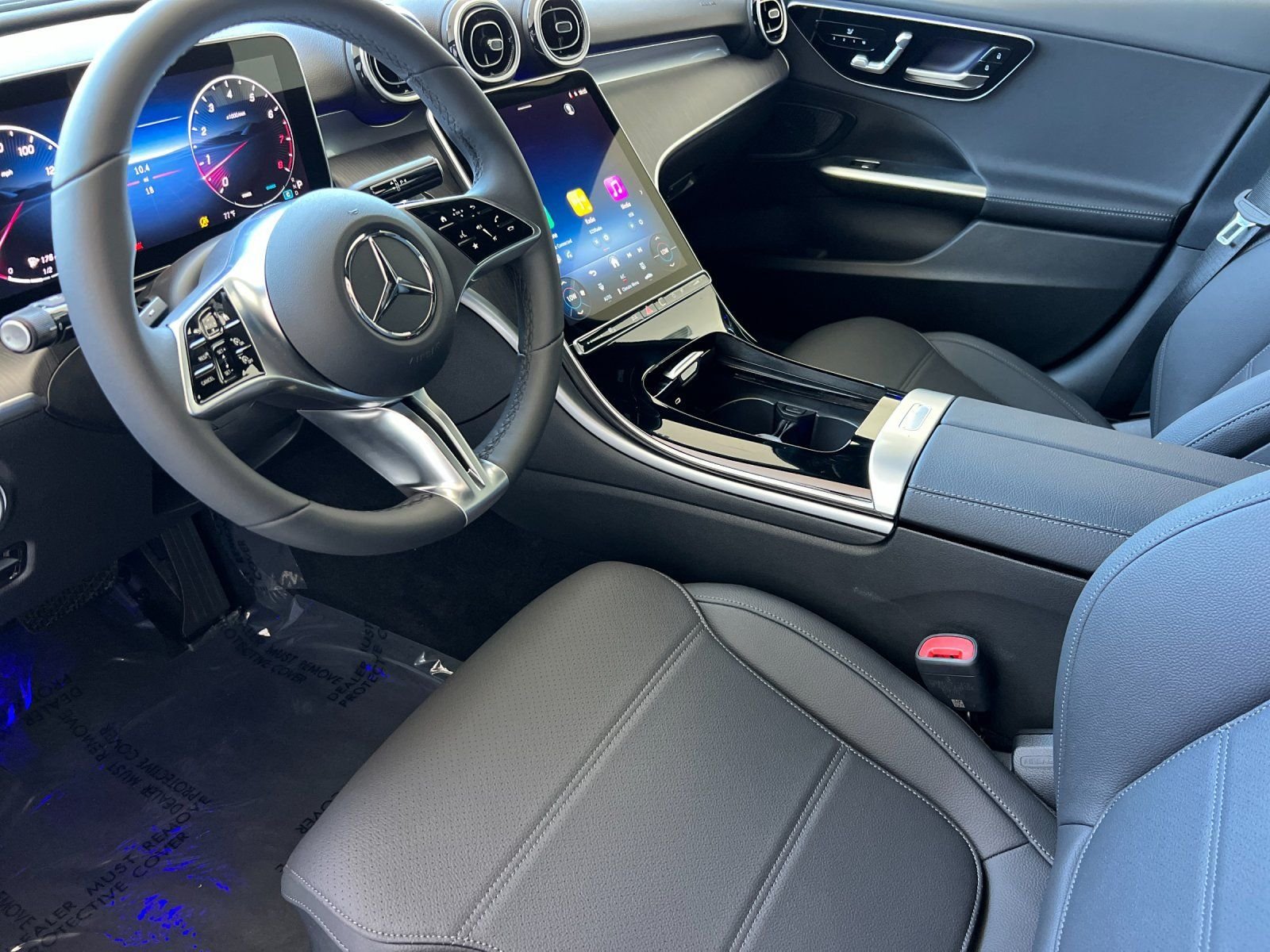 New 2026 MANUFAKTUR Alpine Grey Mercedes-Benz C 300 image 13