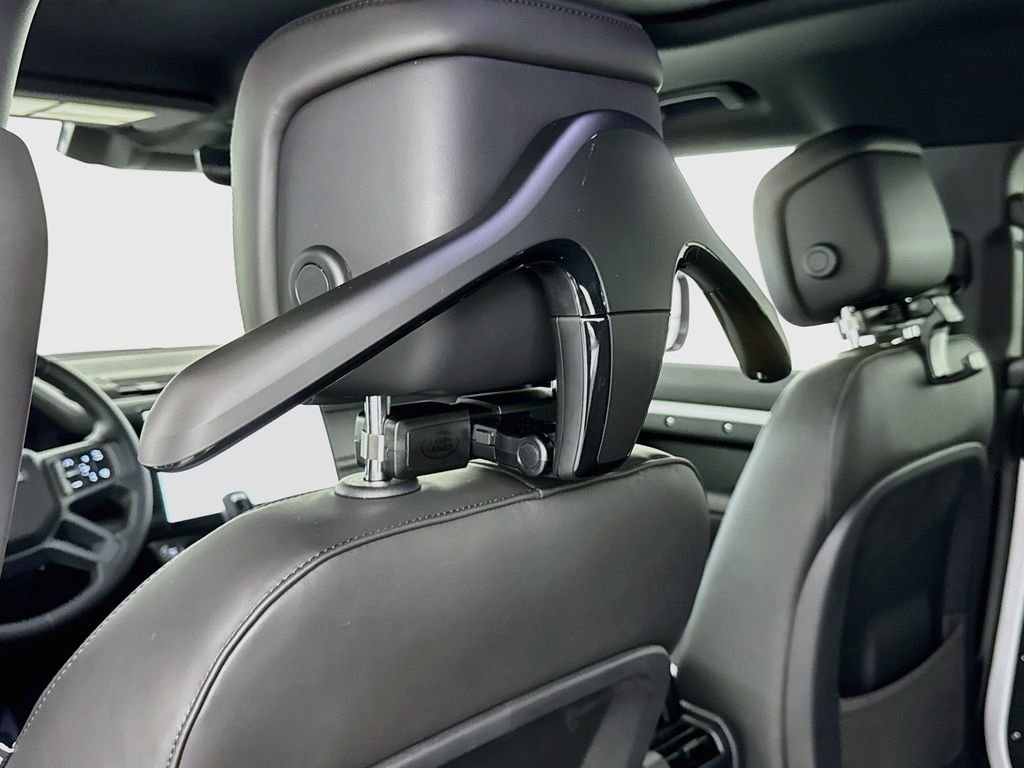 New 2026 Fuji White Land Rover X-Dynamic SE image 26