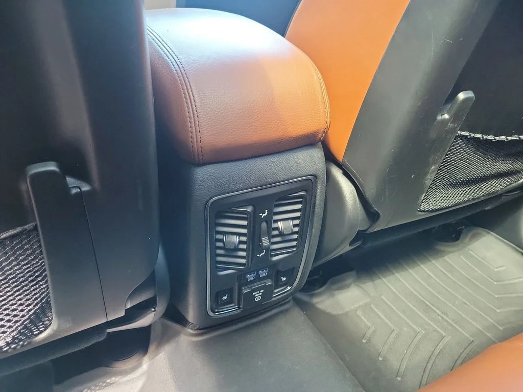 Used 2017 White Jeep Summit image 15