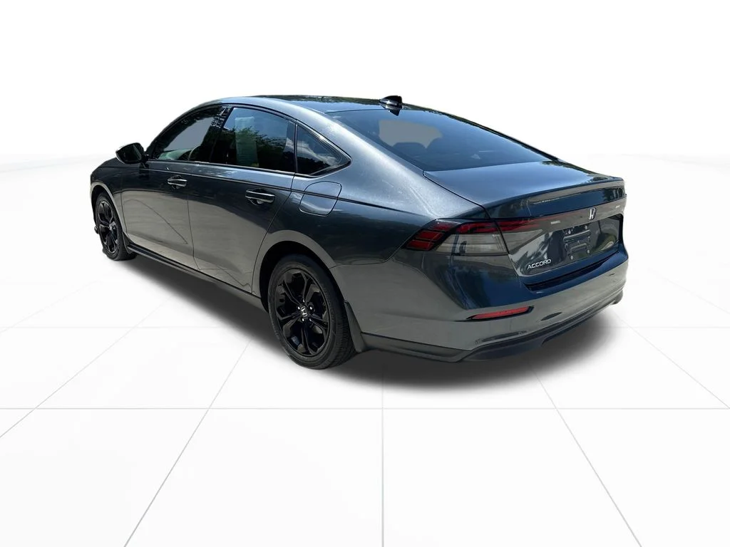 Certified Used 2025 Meteorite Gray Metallic Honda 1.5T SE image 6