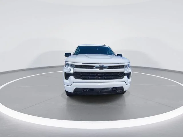 Used 2024 White Chevrolet RST image 3