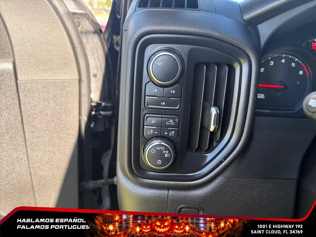 Used 2024 Black Chevrolet Custom image 19
