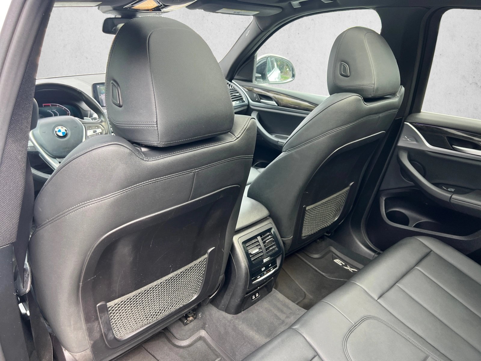 Used 2020 Alpine White BMW xDrive30i image 18