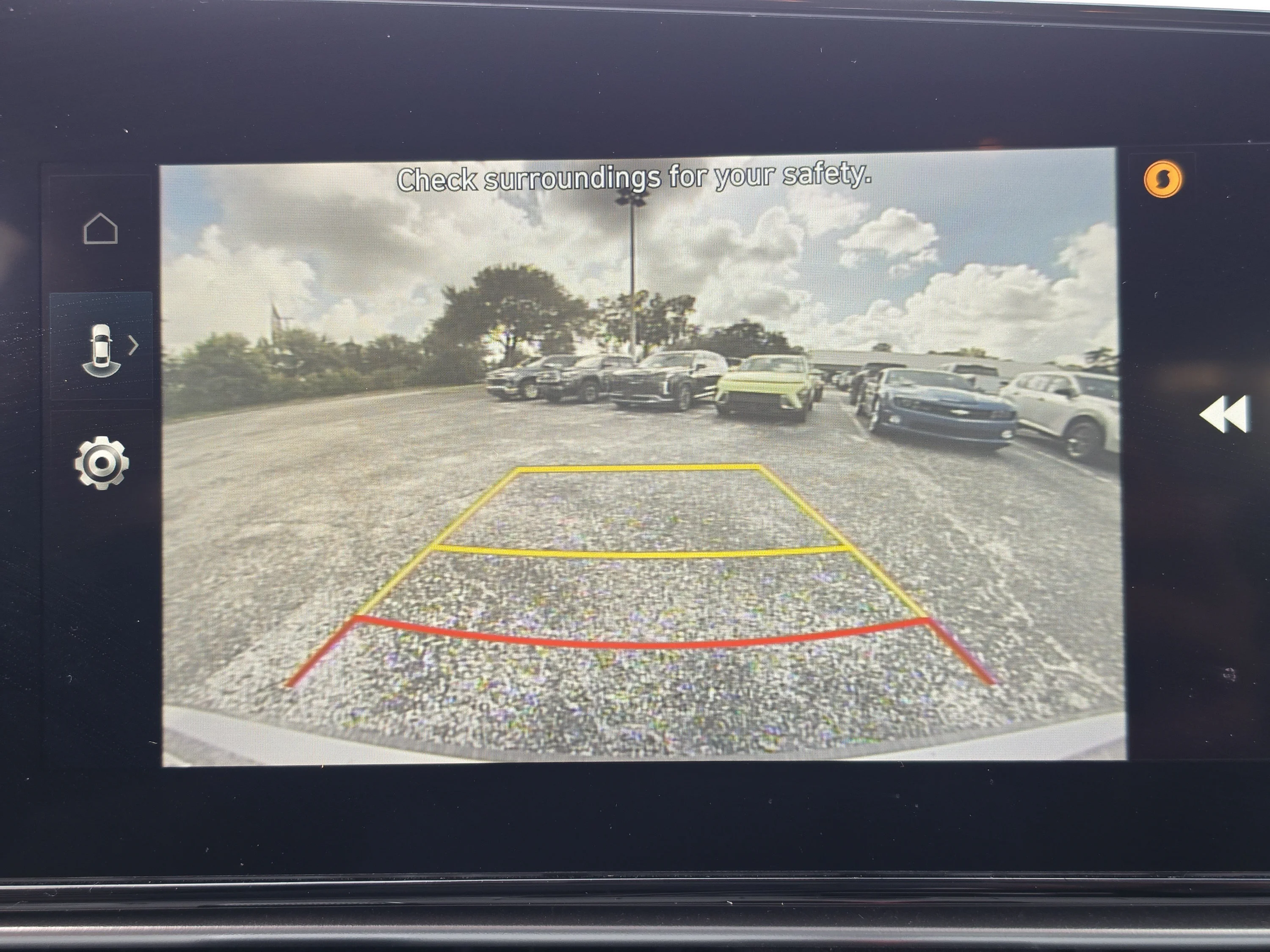 Used 2025 Fluid Metal Hyundai Limited image 26