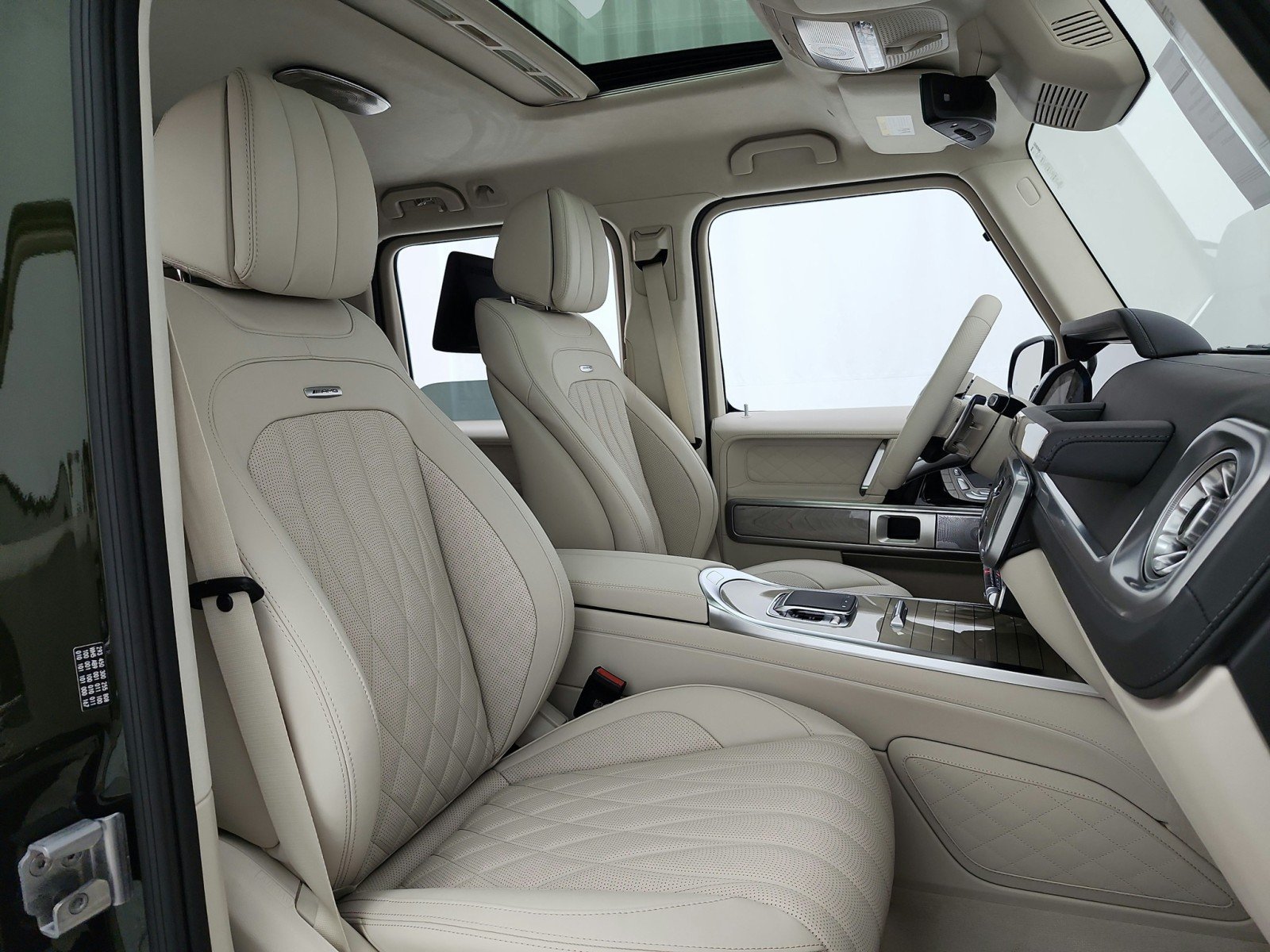 New 2027 MANUFAKTUR Olive Metallic Mercedes-Benz AMG® G 63 SUV image 14