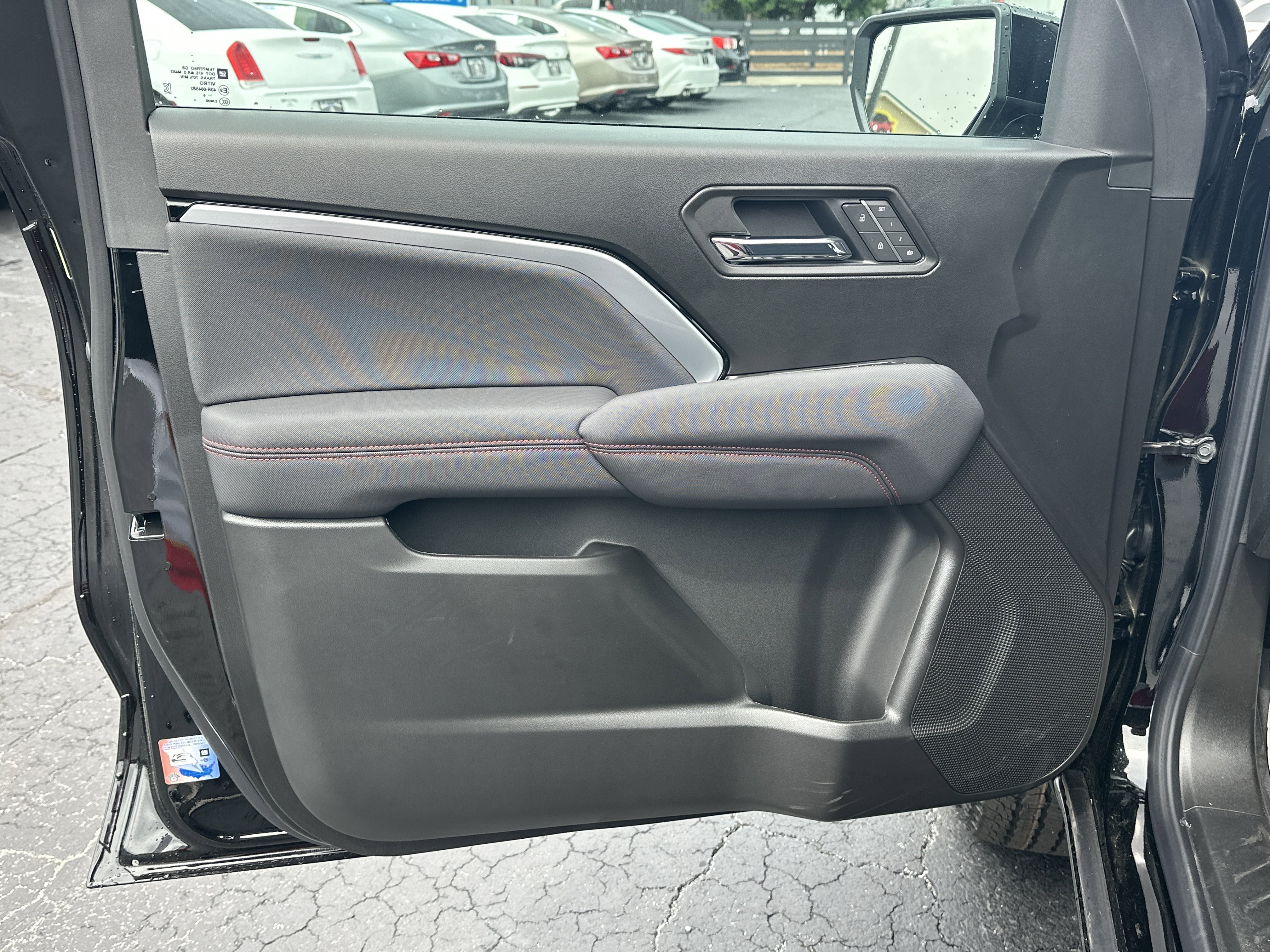 2026 Chevrolet Colorado Z71 - Photo 11