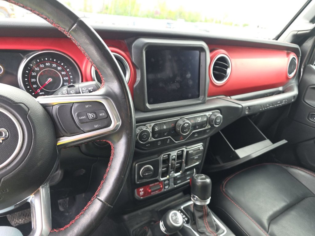 Used 2022 Granite Crystal Metallic Jeep Unlimited Rubicon image 7