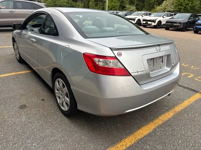 Used 2011 Silver Honda LX image 7