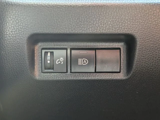 Used 2023 Silver Sky Metallic Toyota XLE image 20