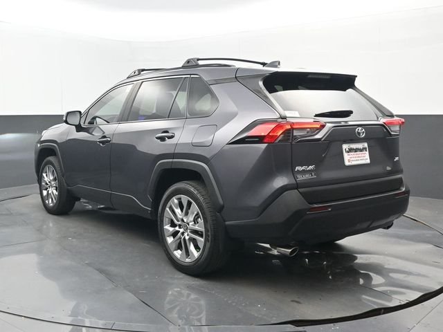 Used 2024 Magnetic Gray Metallic Toyota XLE Premium image 3