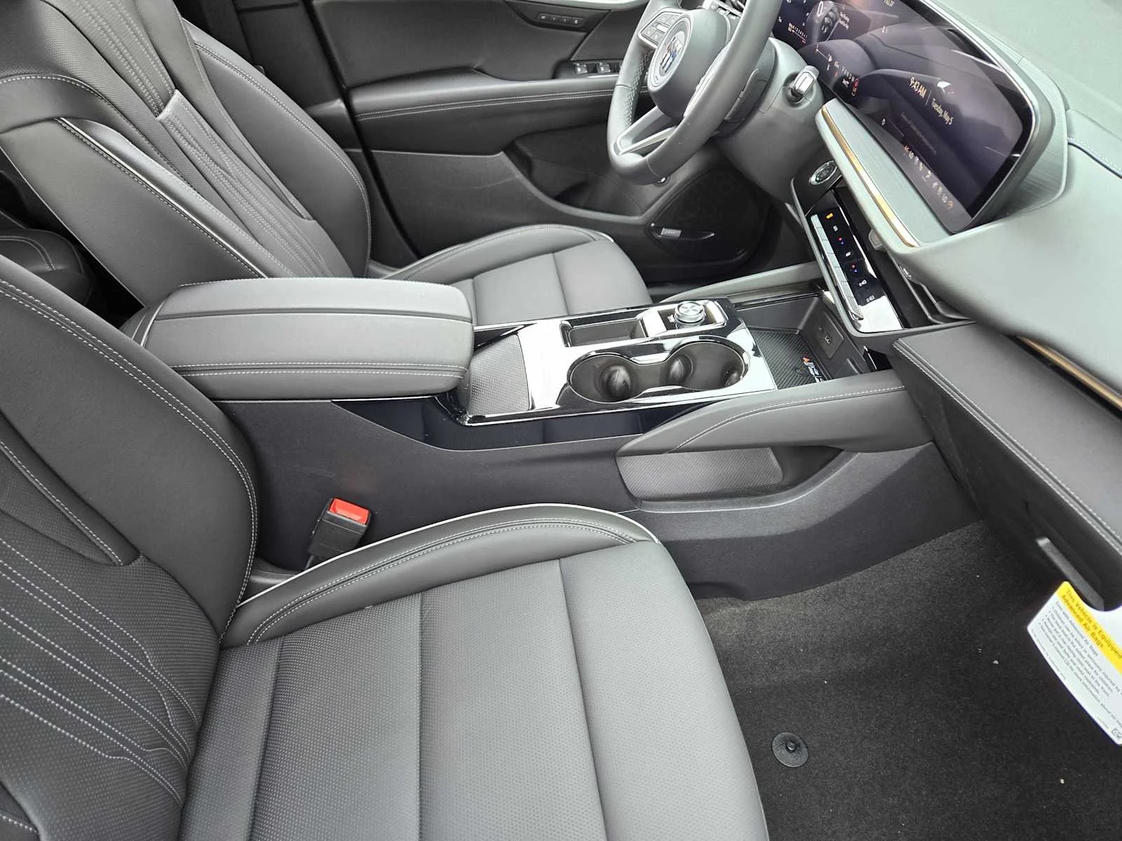 New 2026 Iridescent White Tricoat Buick Avenir image 9