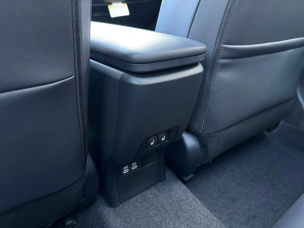 2026 Toyota Prius Limited - Photo 15