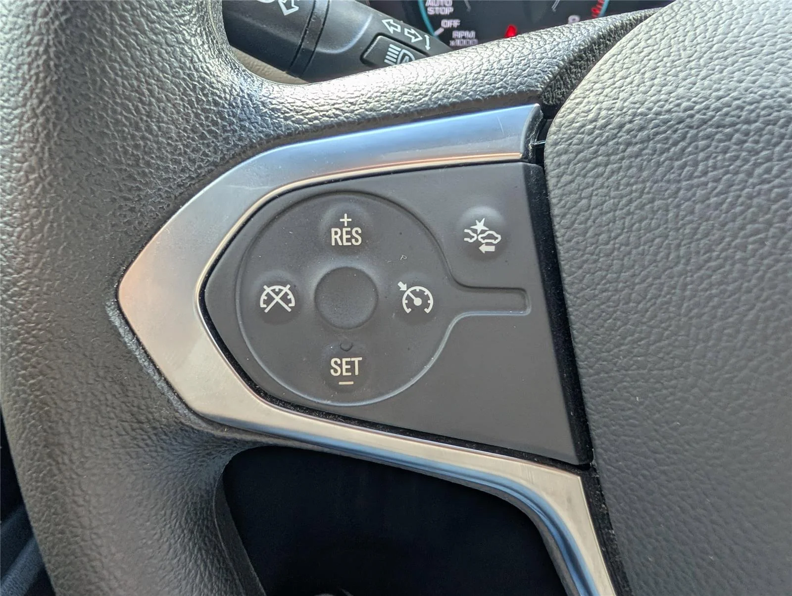 Used 2024 Summit White Chevrolet LS image 27