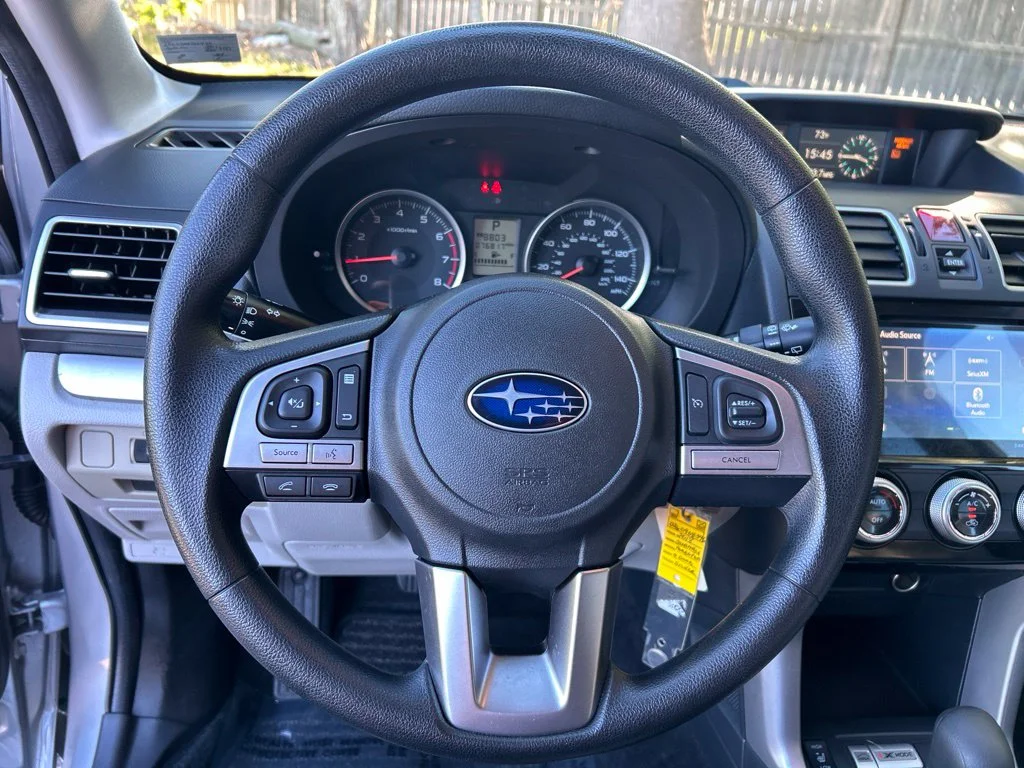 Used 2018 Silver Subaru 2.5i Premium image 18