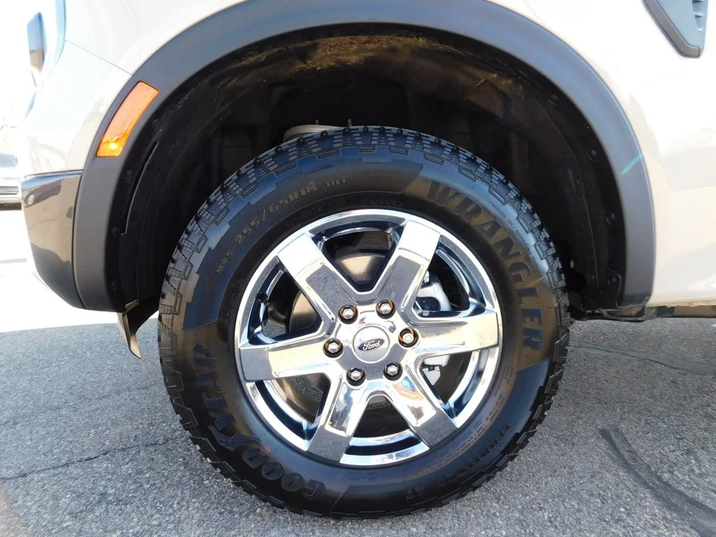New 2026 Beige Ford XLT image 12