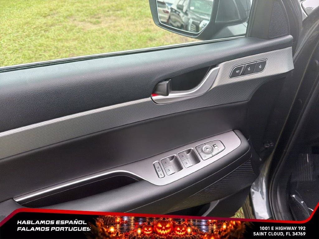 Used 2025 Gray Hyundai SEL Premium image 13