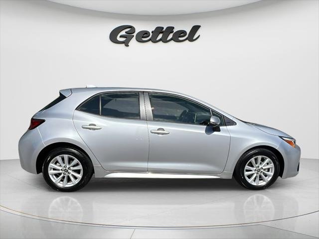 Certified Used 2025 CLASSIC SILVER METALLIC Toyota  image 4