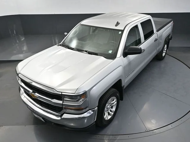 Used 2016 Silver Chevrolet LS image 48