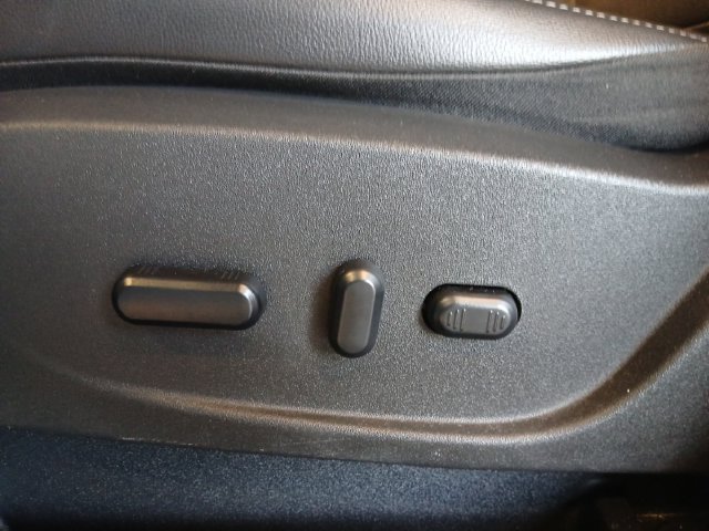 Used 2017 Magnetic Ford Titanium image 5