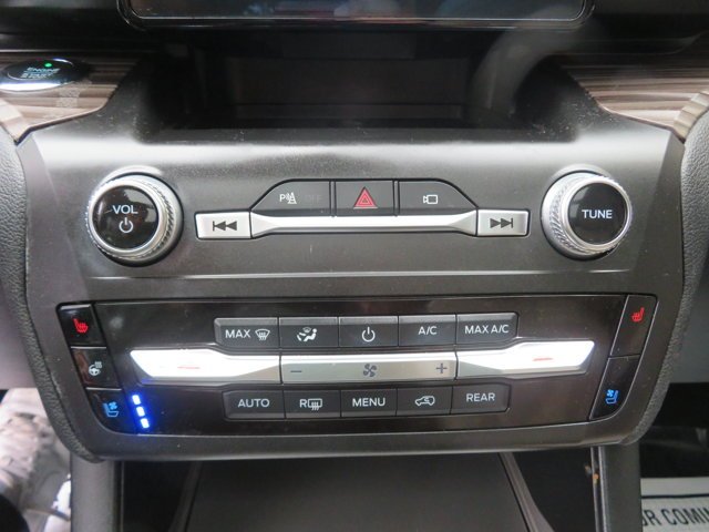 Used 2020 Oxford White Ford Limited image 25