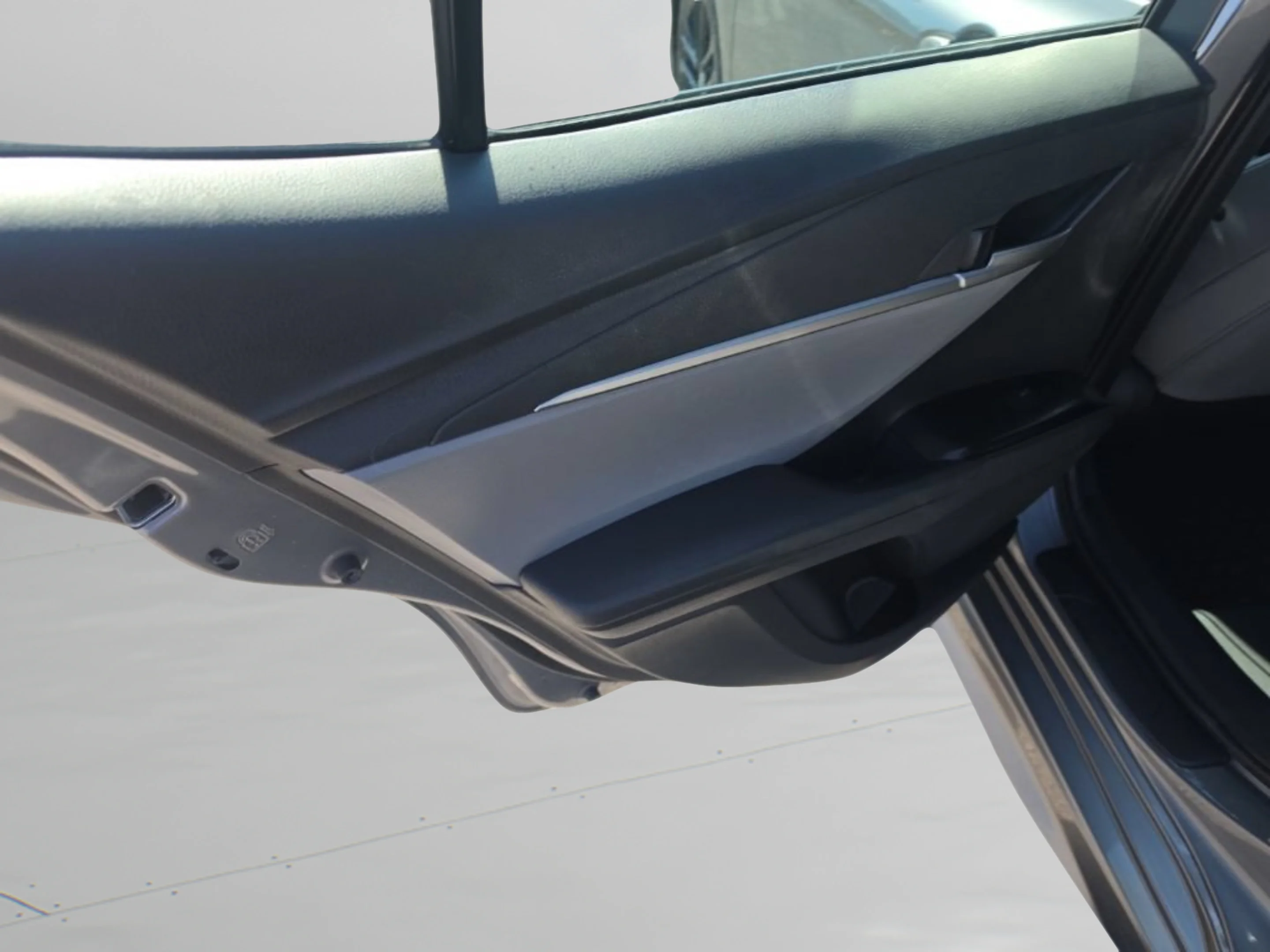 Used 2025 Gray Toyota SE image 27