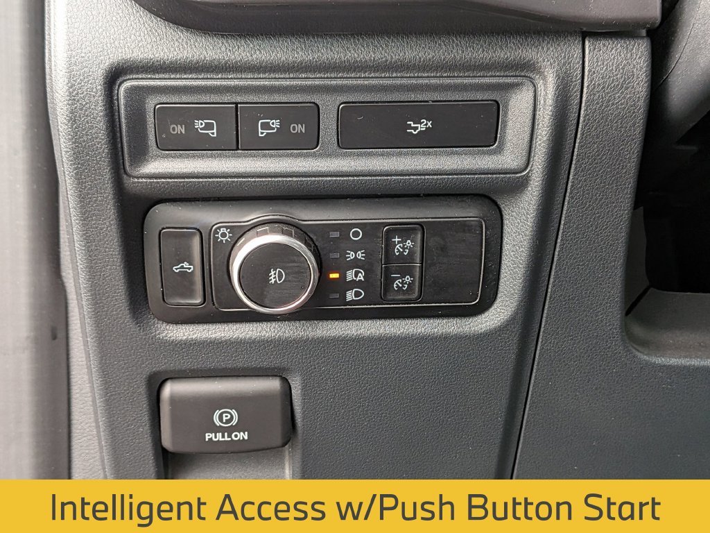 Used 2023 Silver Ford XLT image 19
