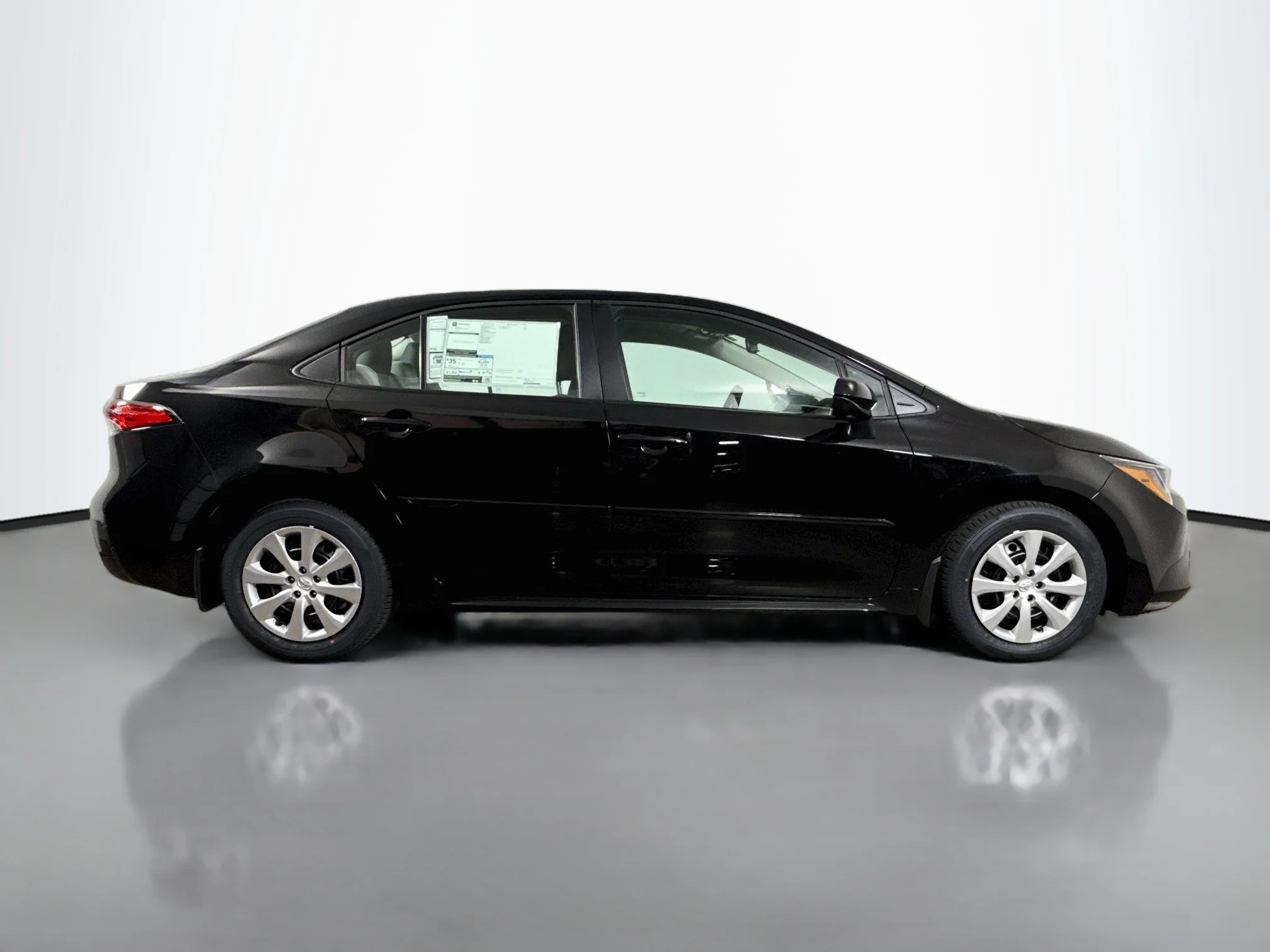 New 2027 Inked Toyota LE image 8