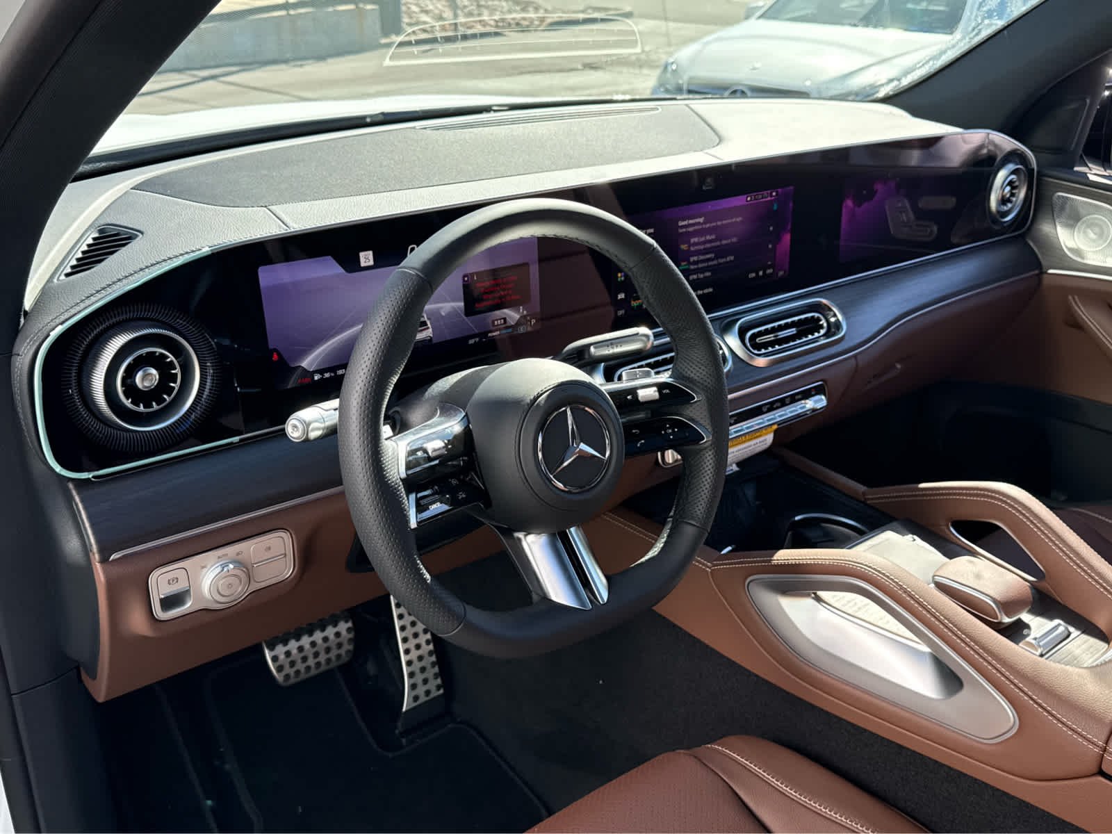 New 2027 MANUFAKTUR Moonlight White Metallic Mercedes-Benz GLE 450 image 16