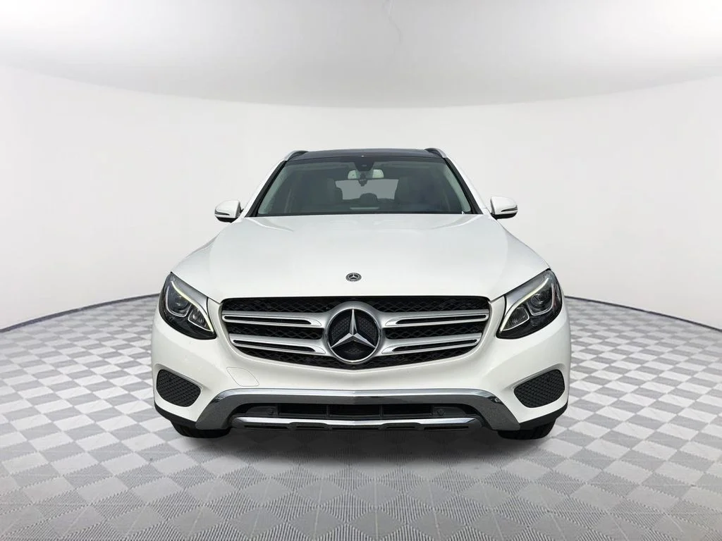 Used 2019  Mercedes-Benz GLC 300 image 2